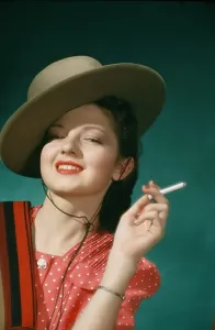 Fashion Models Of The Past Drucke: MODEL POSING IN 1938