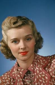 Vintage Model Posing Drucke: MODEL POSING IN 1938