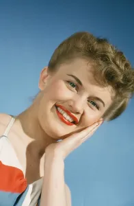 Vintage Model Posing Drucke: MODEL POSING IN 1938