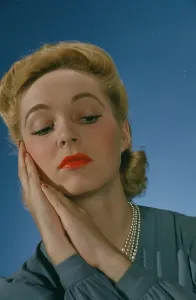 Classic Model Poses Drucke: MODEL POSING IN 1938