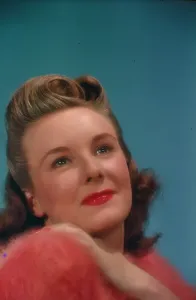 Vintage Model Posing Drucke: MODEL POSING IN 1938