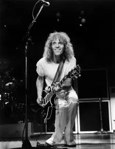 Vintage Music Portrait Drucke: Peter Frampton Performing