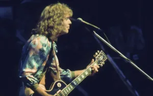 Musician On Stage Drucke: Peter Frampton Performing