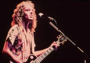Vintage Rock And Roll Photography Drucke: Peter Frampton Performing