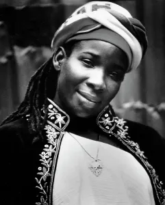 Drucke von UNBESTIMMT - CIRCA 1970: Foto von Rita Marley Foto von Michael Ochs Archives/Getty Images Rita Drucke: Bild von Rita Marley