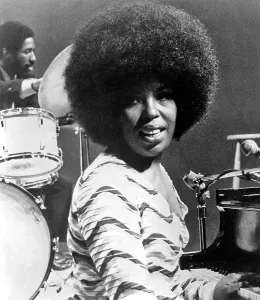 Soul Music Legends Drucke: Roberta Flack Performs On Stage