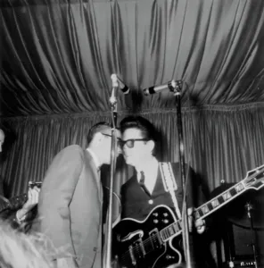 Retro Music Performances Drucke: Roy Orbison Performs