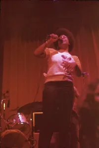 Old School Music Icons Drucke: Singer Performing