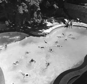Retro Swimwear Fashion Drucke: Synchronized Swimming