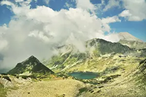 Cloudy Mountain Skies Drucke: Mountains and clouds