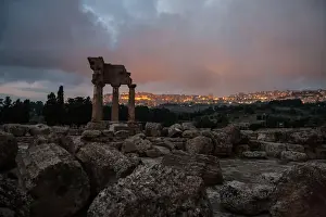 Castor And Pollux Temple Drucke: Night Temple
