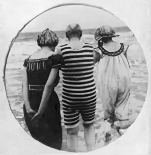 Classic Swimwear Styles Drucke: Three Paddlers