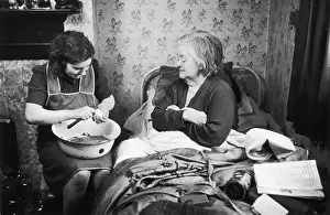 Peeling Potatoes Drucke: Peeling Potatoes