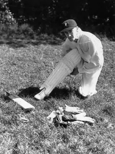 Black And White Cricket Photos Drucke: Batsman