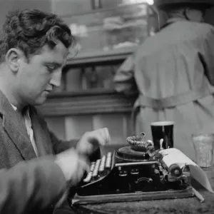 Irish Playwrights Drucke: Behan Typing