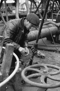 Shipbuilding Industry Drucke: Binding Cable