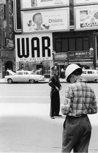 Empty Streets Of Manhattan NYC Drucke: Bomb Attack