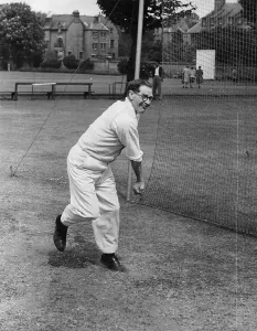 Vintage Cricket Pictures Drucke: Bowling Practice