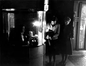 Black And White Cinema Photos Drucke: Box Office