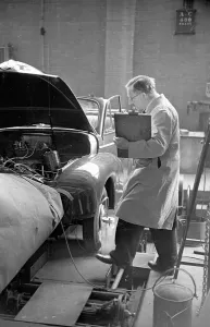 Vintage Car Manufacturing Process Drucke: Cooling Test
