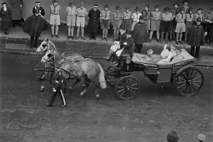 Queen Elizabeth II Coronation Day Drucke: Coronation Procession
