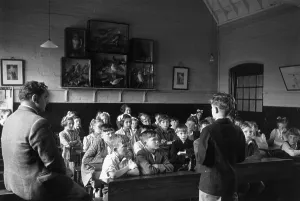 European Education System Drucke: Crowded Class