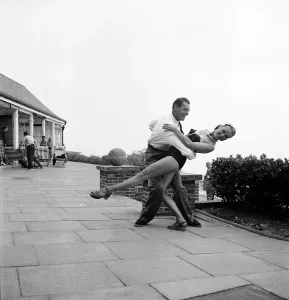 Vintage TV Personalities UK Drucke: Dancing Duo