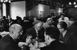 Bristol Cityscape Drucke: Diners At Hort's