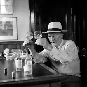 Scotland Black And White Photography Drucke: Serious Drinking