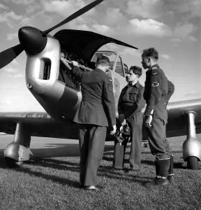 Black And White Aircraft Photos Drucke: Engine Class