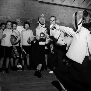 Female Recreational Activities Drucke: Fencing Class