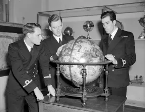 Royal Naval College Drucke: Globe Study