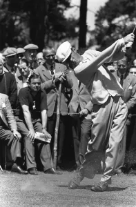 Wentworth Golf Course Drucke: Golf Swing