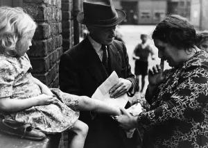 British Social History Photos Drucke: Interview