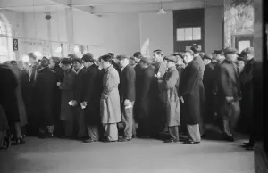 Unemployment Benefits Drucke: Dole Queue
