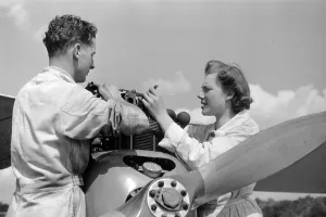 Vintage Air Transport Images Drucke: Engine Instruction