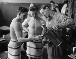 Early 20th Century Sport Drucke: Malted Milk