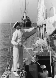 Water Sports Images Drucke: Skipper On Deck