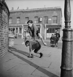 Children Playing Outside Drucke: Leap Frog