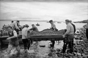 Water Transport History Drucke: Leaving Soay