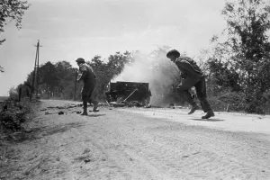 British Army Drucke: Under Attack