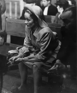 Marlene Dietrich Drucke: An Off Moment