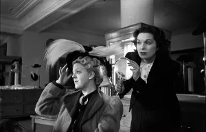 Female Customer Service Drucke: Oh What A Hat