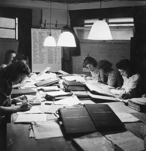Black And White WW2 Photos Drucke: Personal Codes