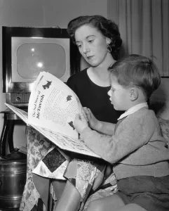 Mother Son Bonding Moments Drucke: Reading Book