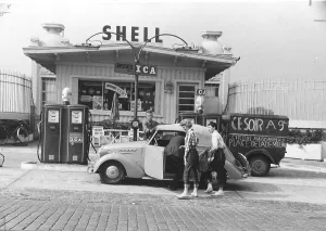 European Road Transport Drucke: Shell Station