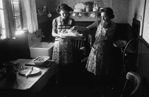 Black And White Kitchen Photos Drucke: Supper Time
