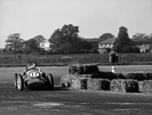 British Grand Prix Drucke: Taking A Bend
