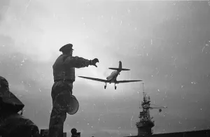 Aircraft Carrier Operations Drucke: Thumbs Down