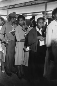 West Indian Immigration Drucke: West Indian Queue